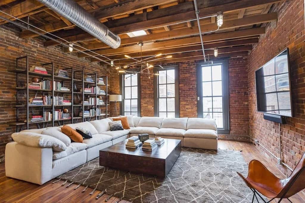 Best VRBO in Nashville The Library - Downtown Penthouse