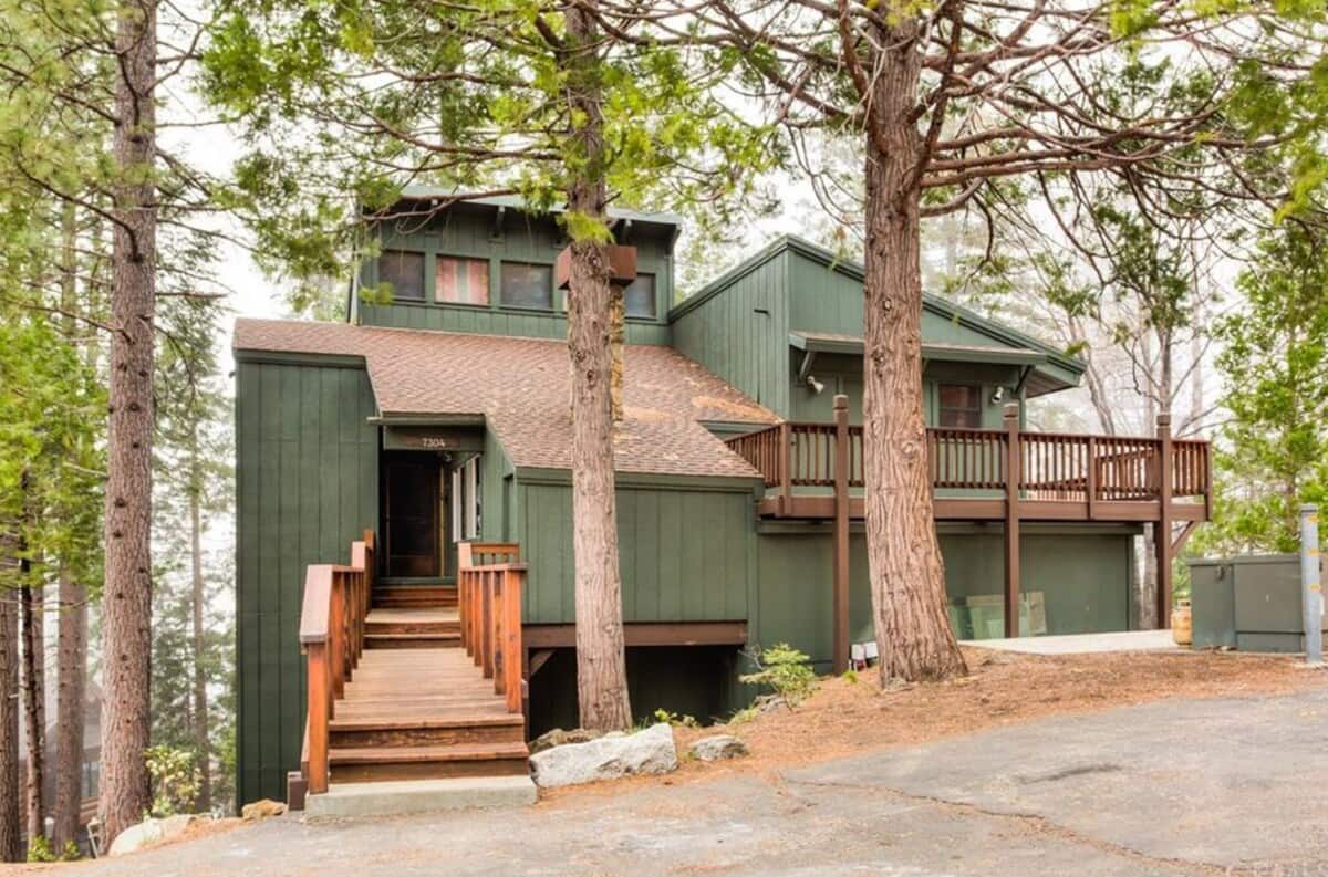 21 Gorgeous Cabins and Airbnbs in Yosemite (2021) - Domaine Daily